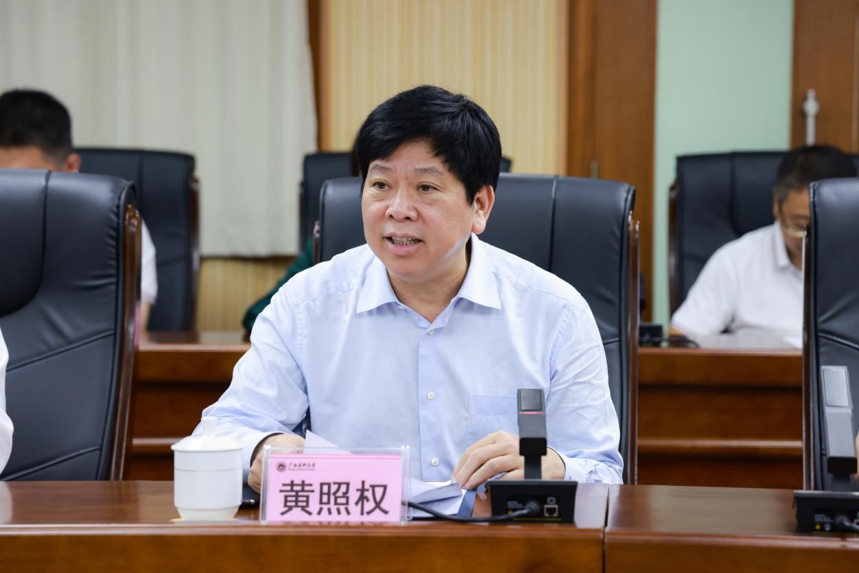 图3 伟德党委书记黄照权讲话.jpg